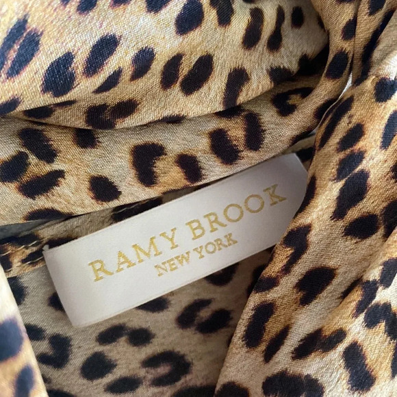 Ramy Brook sz S cheetah 🐆 print silk long sleeve blouse with tie at collar EUC - Picture 6 of 8